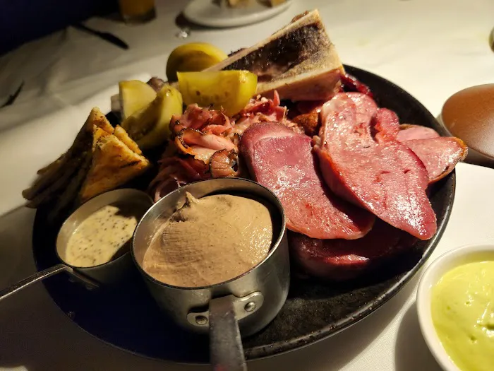 Wall Street Grill Picture 7