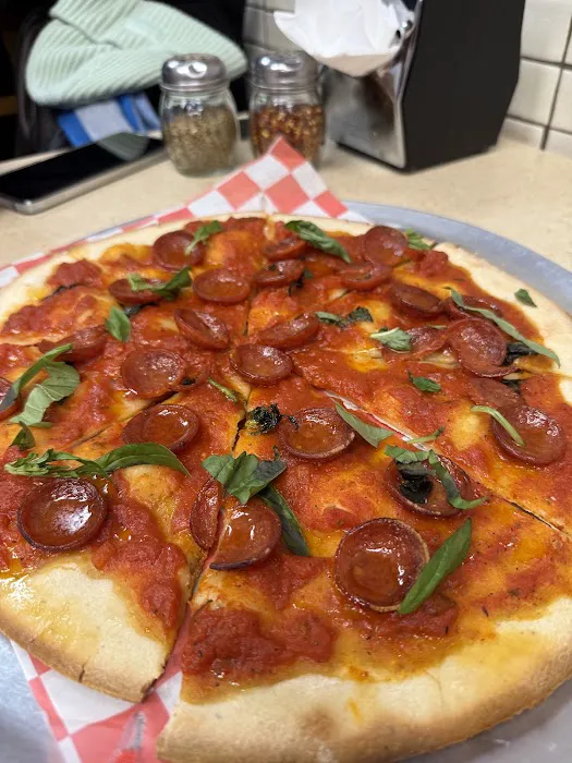 Underground Pizza Picture 7