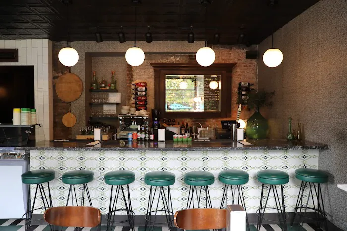 LTD Pizza and Bar Picture 3