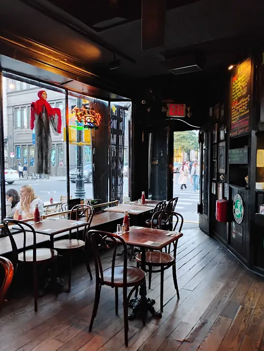 Kenn's Broome Street Bar Picture 3