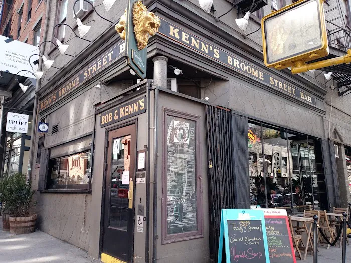 Kenn's Broome Street Bar Picture 8