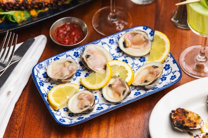 Umbertos Clam House Picture 6