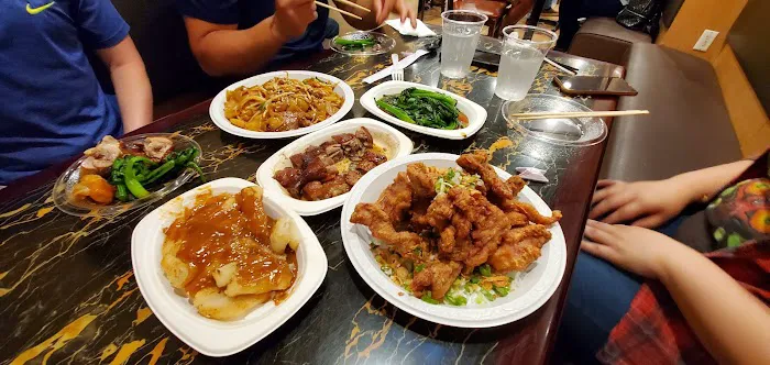 Mei Lai Wah | Wonton Noodle Garden Picture 5