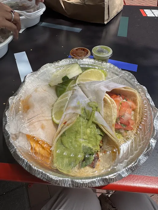 Los Cuñados Taqueria Movil Picture 1