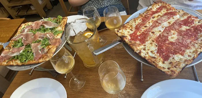 Adrienne's Pizzabar Picture 4