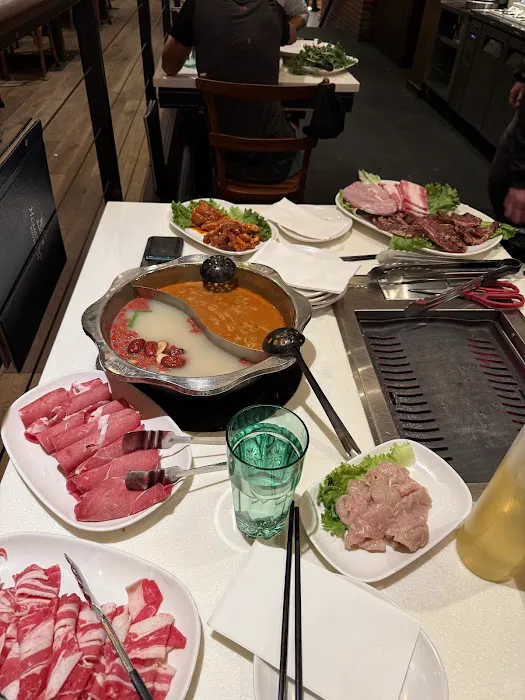 Hometown Hotpot & BBQ Picture 4