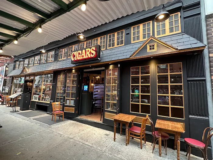 Mulberry Street Bar Picture 1
