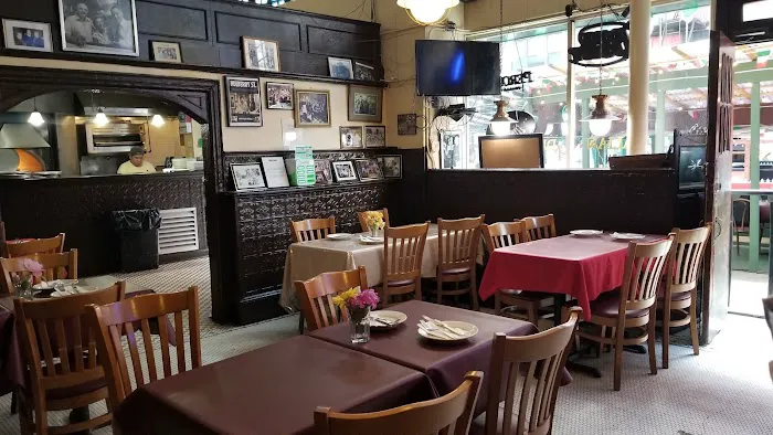 Mulberry Street Bar Picture 6