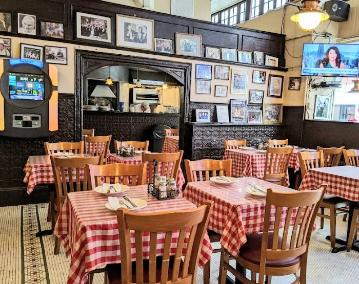 Mulberry Street Bar Picture 5