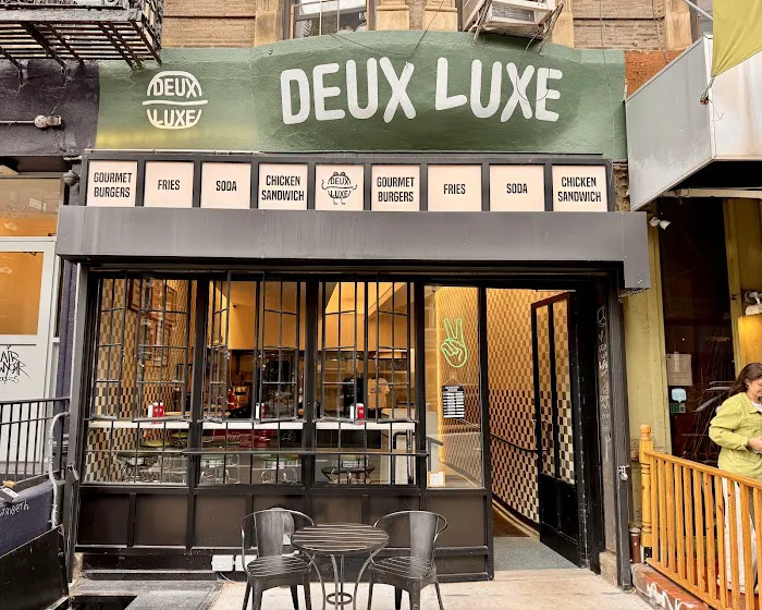 Deux Luxe Picture 1