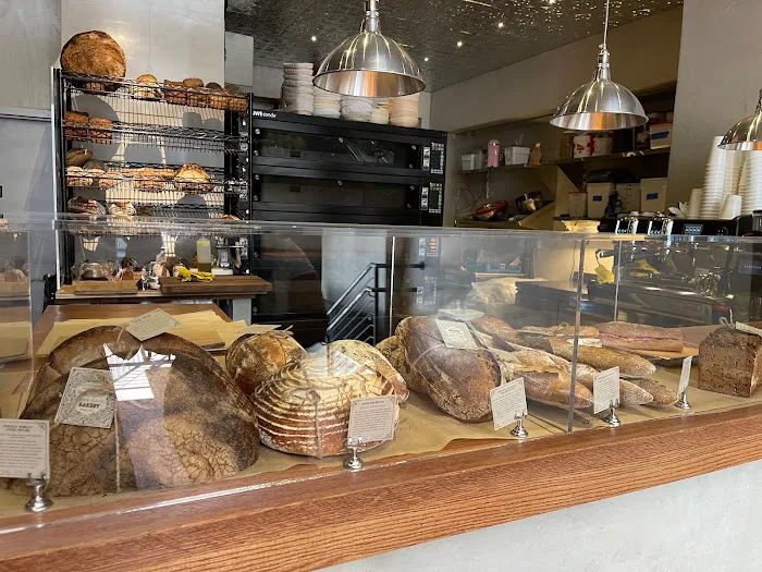 Crispy Heaven bakery and restaurant Picture 3