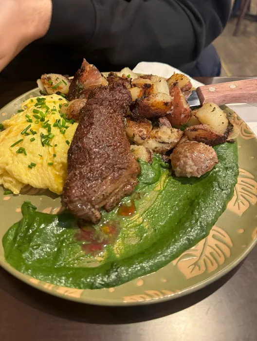 Crispy Heaven bakery and restaurant Picture 5