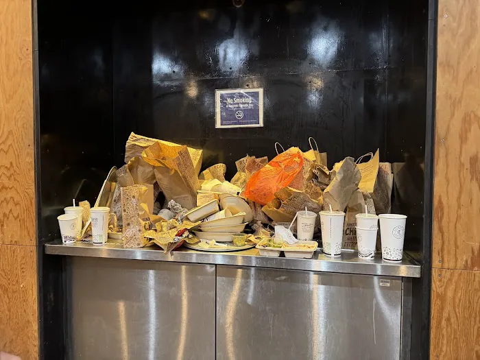 Chipotle Mexican Grill Picture 7