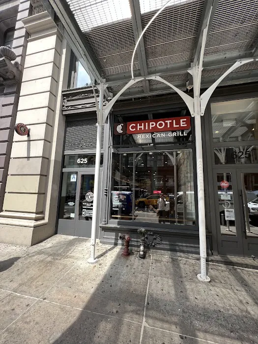 Chipotle Mexican Grill Picture 3
