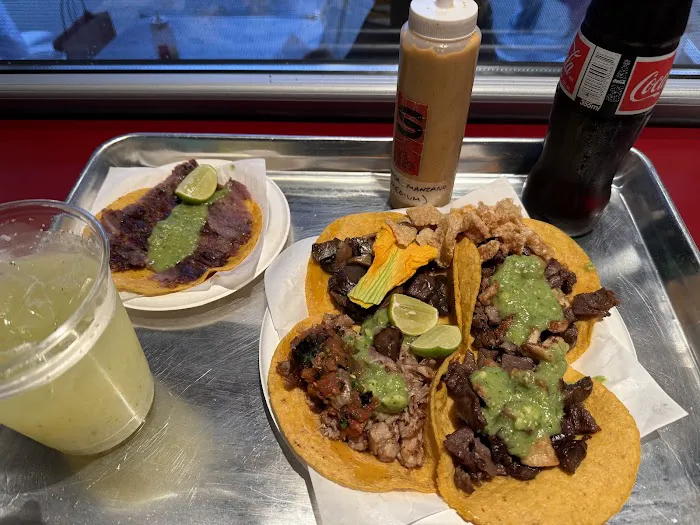 Santo Taco Picture 8
