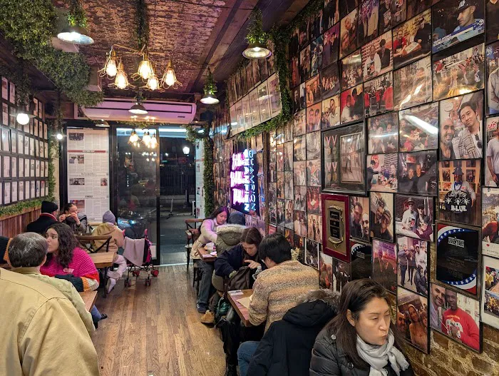 Champion Pizza - Soho Picture 3