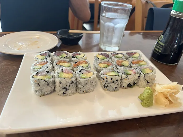 Mikaku Sushi Picture 5