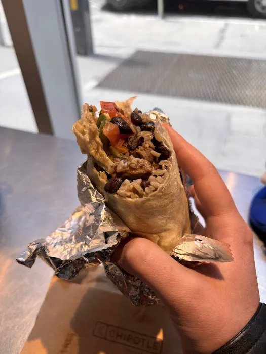 Chipotle Mexican Grill Picture 6