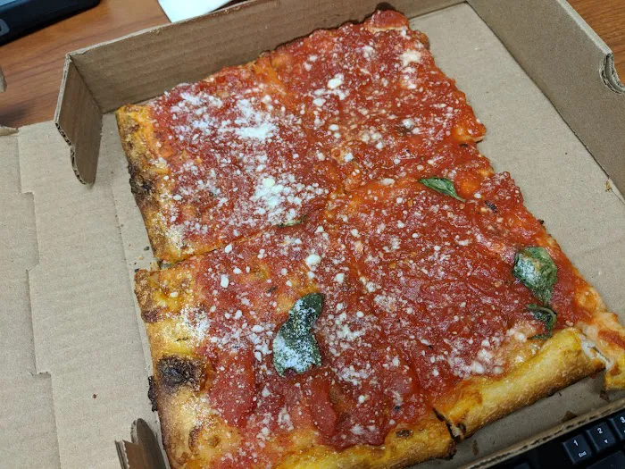 Jiannetto's Pizza Truck Picture 6