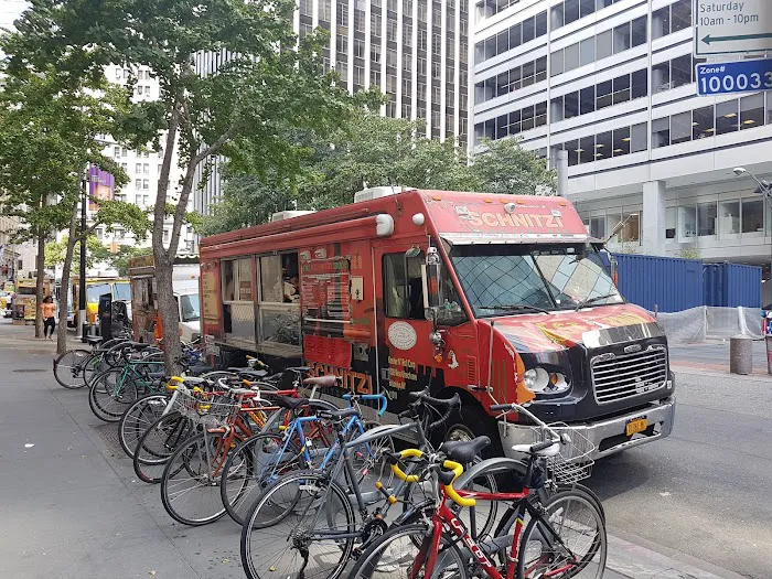 The Schnitzi Truck Picture 3