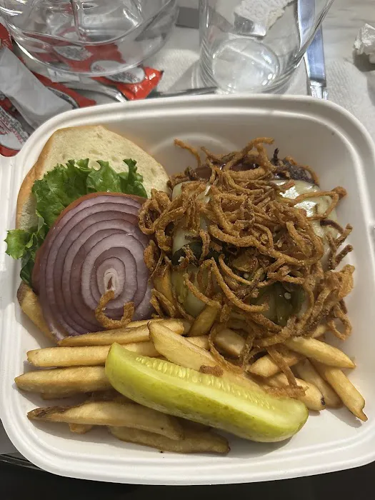77 Burger Picture 8