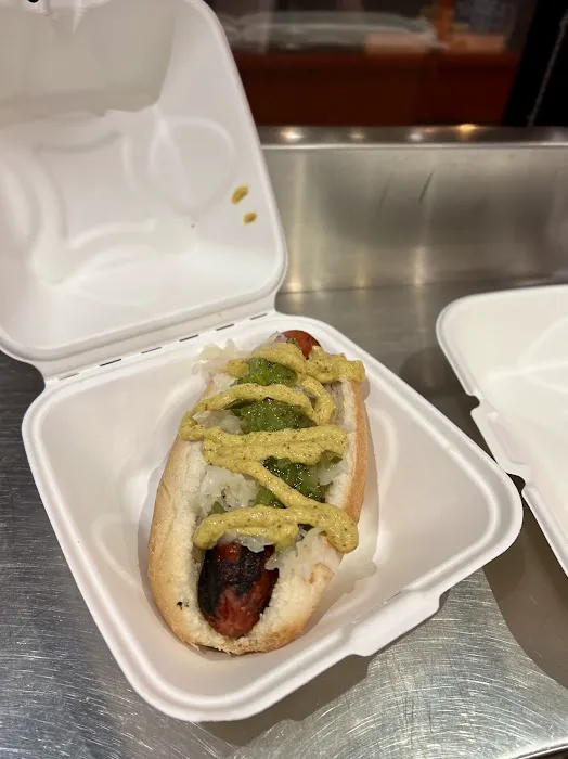 77 Burger Picture 4