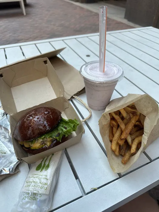 Springy Burgers & Fries Picture 2