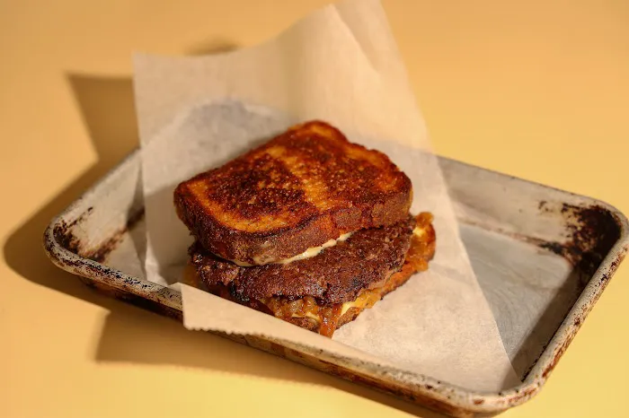 Springy Burgers & Fries Picture 6