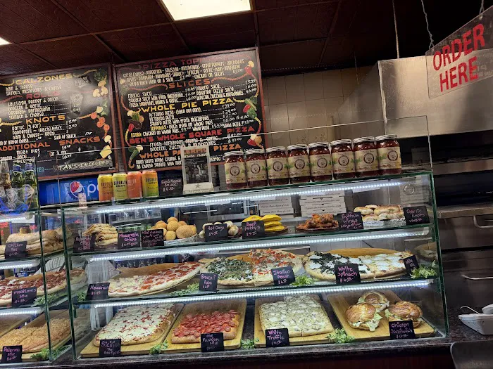 Famous Ben's Pizza Picture 5