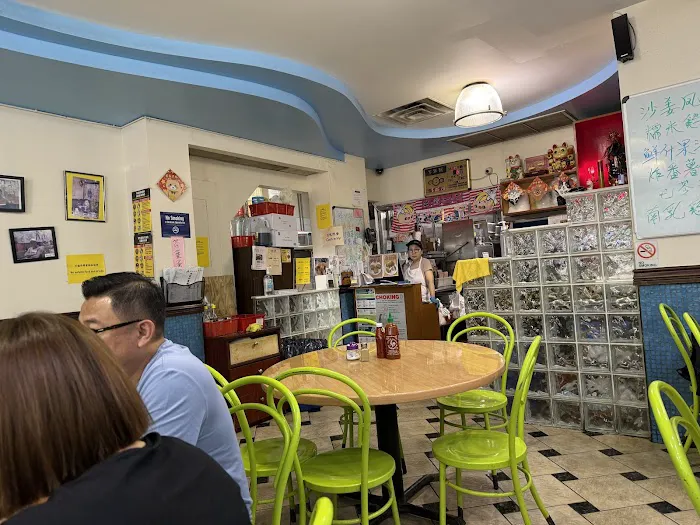 M Star Cafe Picture 4