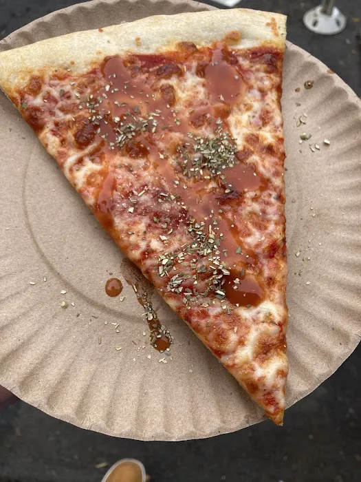 FIVE BOYS FRESH PIZZA / FIVE BOYS PIZZA INC Picture 4