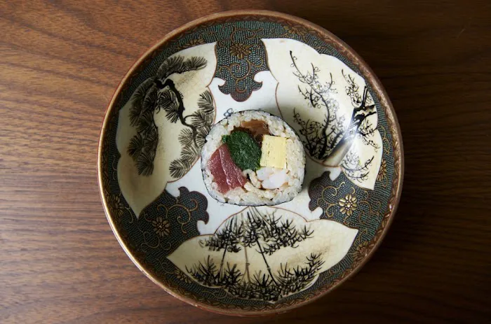 Sushi Ikumi Picture 1