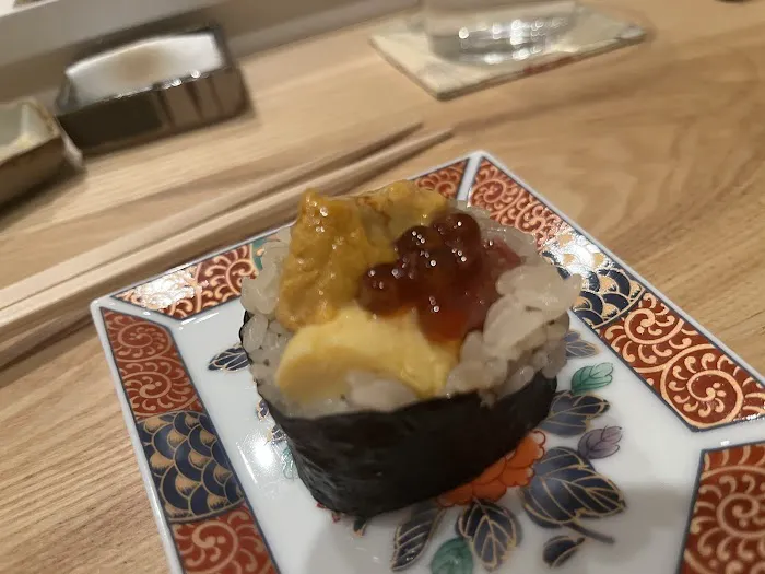 Sushi Ikumi Picture 4