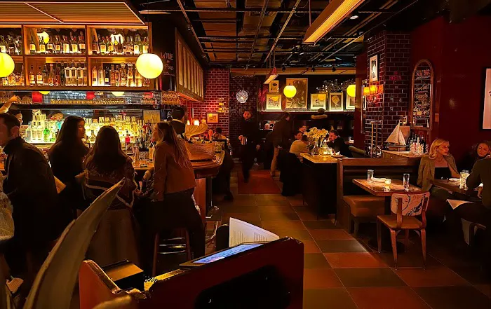 Bar Mercer Picture 2