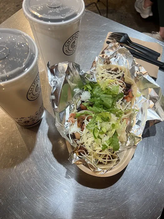 Chipotle Mexican Grill Picture 8