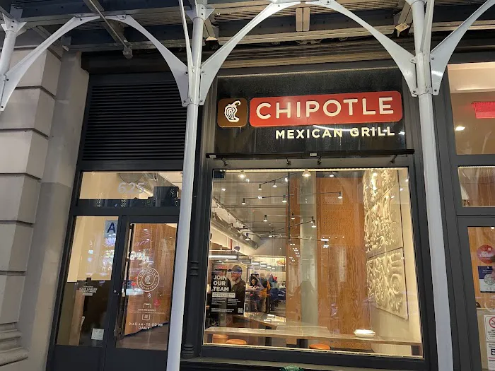 Chipotle Mexican Grill Picture 7