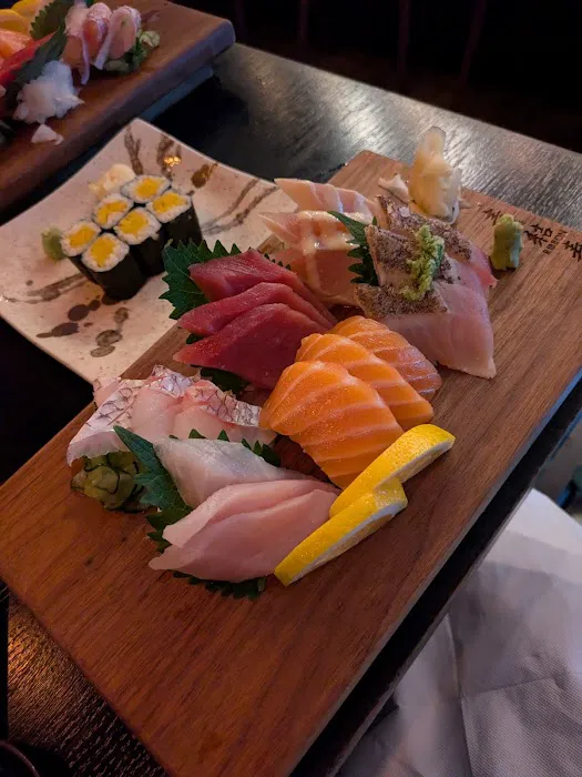 Blue Ribbon Sushi & Sake Picture 4