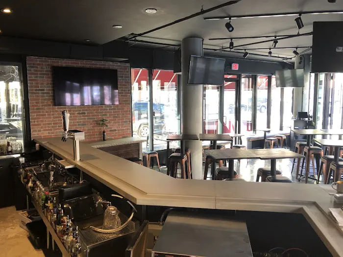 Judy Z’s Sports Tavern & Kitchen Picture 6