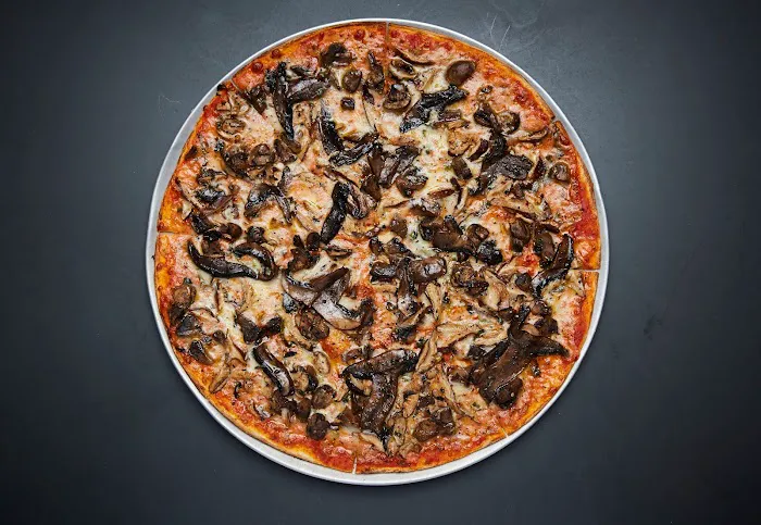Spunto NYC Thin Crust Pizza Picture 1
