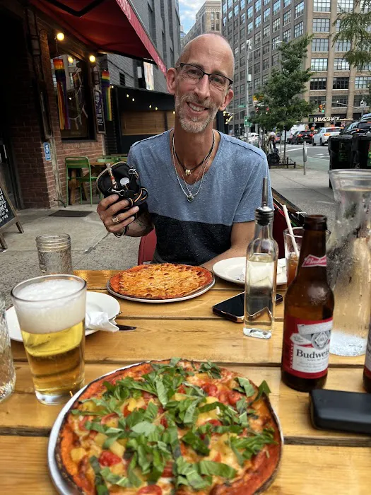 Spunto NYC Thin Crust Pizza Picture 5