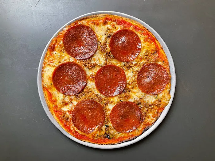 Spunto NYC Thin Crust Pizza Picture 6