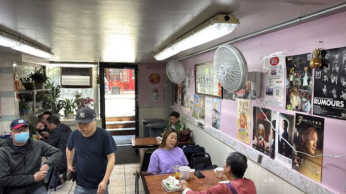 S Wan Cafe Picture 7