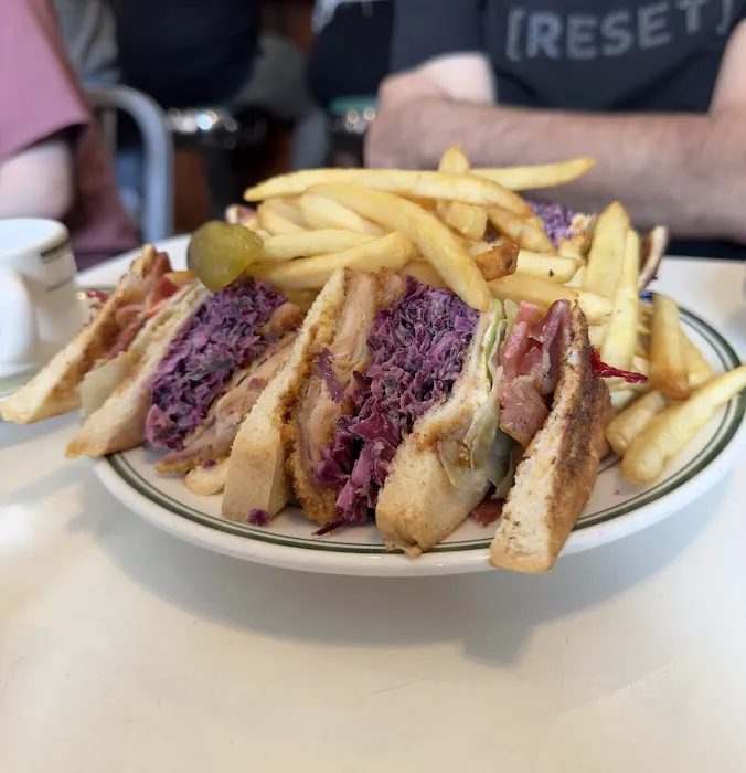 Golden Diner Picture 10