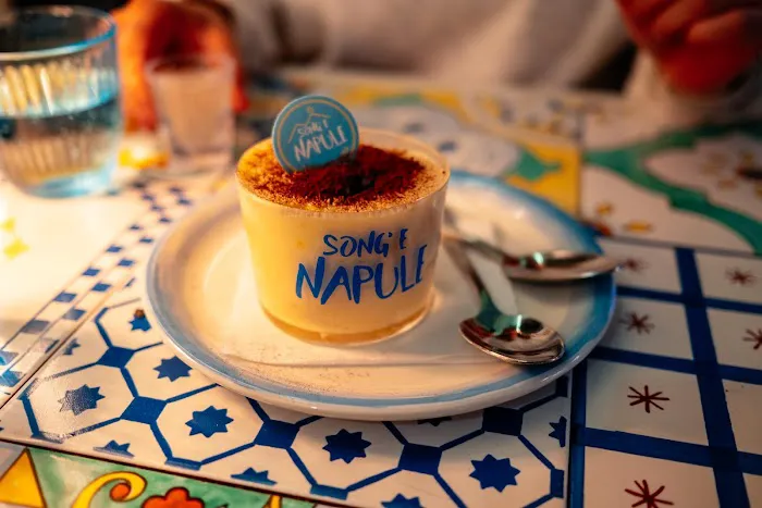 Song' E Napule Picture 6