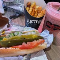 SluttyVegan Bleecker ico