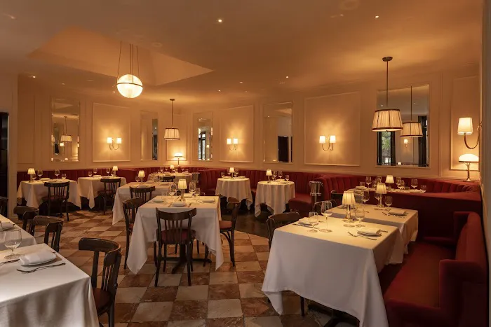 Chateau Royale Picture 3