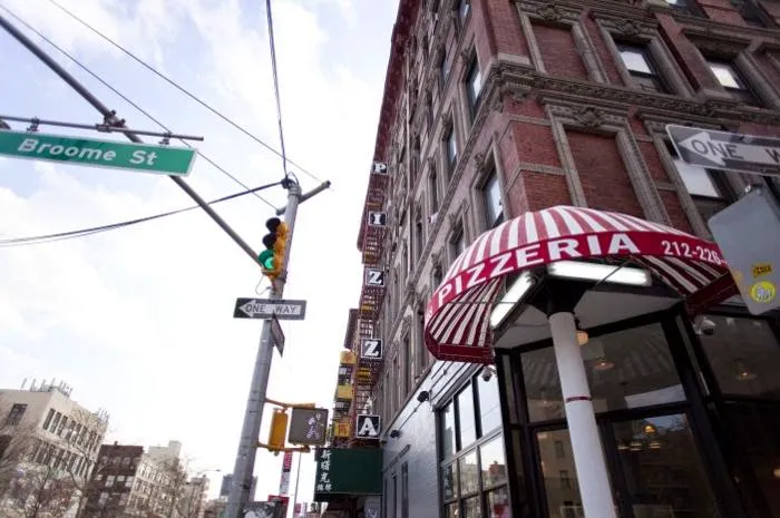 Williamsburg Pizza Lower East Side Picture 2