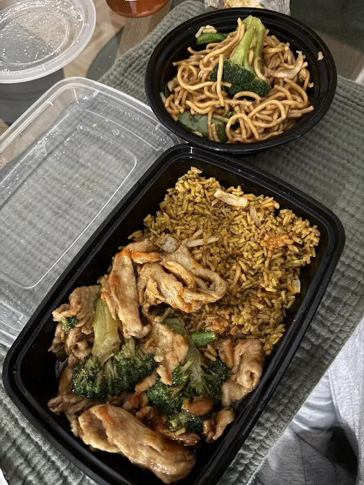 Golden Woks Picture 6