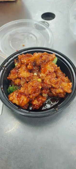 Golden Woks Picture 3
