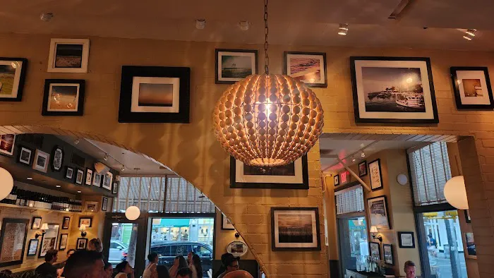 Mermaid Oyster Bar Picture 3